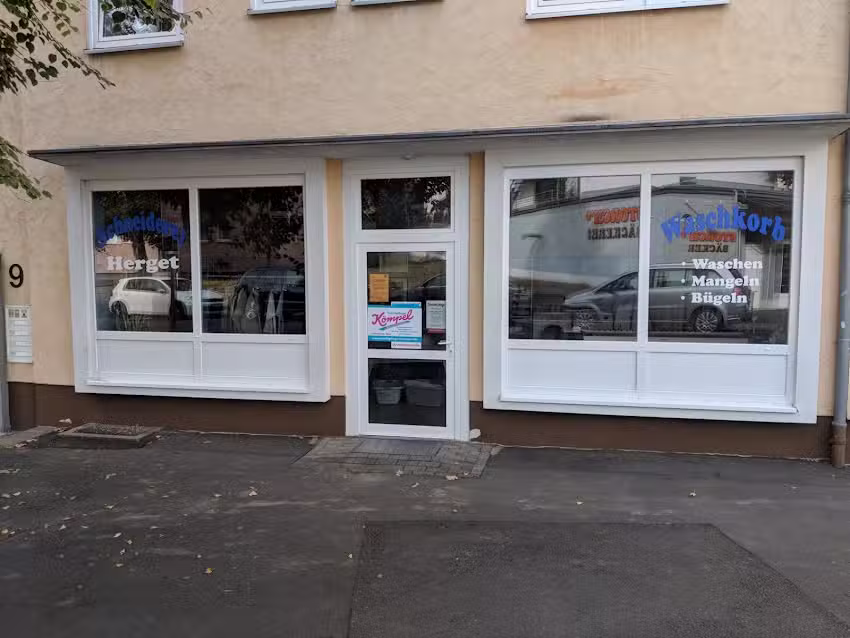 Schneiderei Herget (W&auml;scherei, Hei&szlig;mangel)