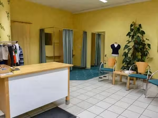 Schneiderei Olga Klein. &Auml;nderungsschneiderei, Kurzwaren und Textilien