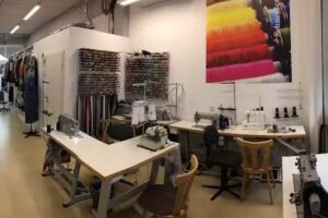 Schneiderei & Stickerei &ndash; D&uuml;zg&uuml;n