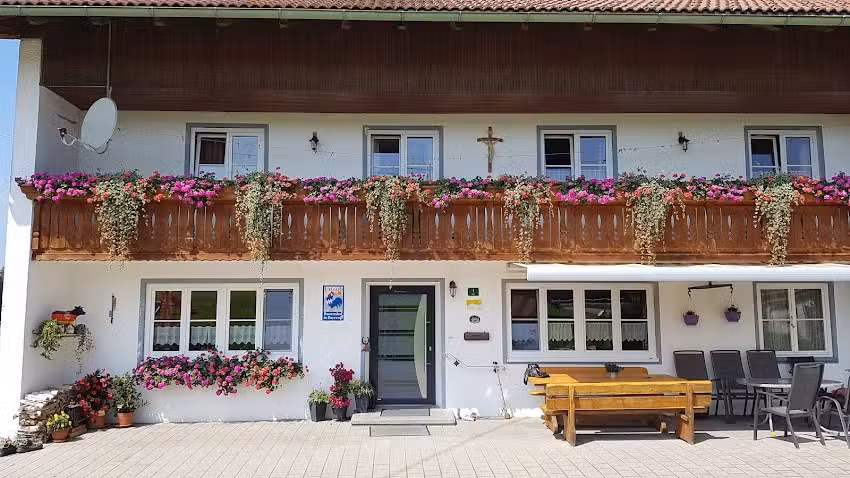 Schneiderhof &ndash; A. & A. Schneider &ndash; Milchvieh & Ferienhof