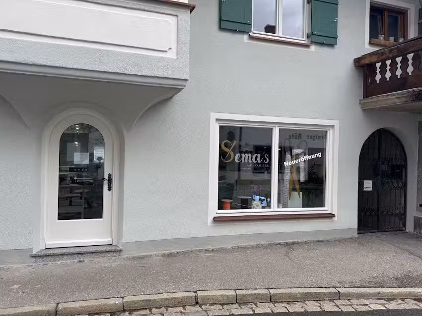 Sema&acute;s Fadenzauber