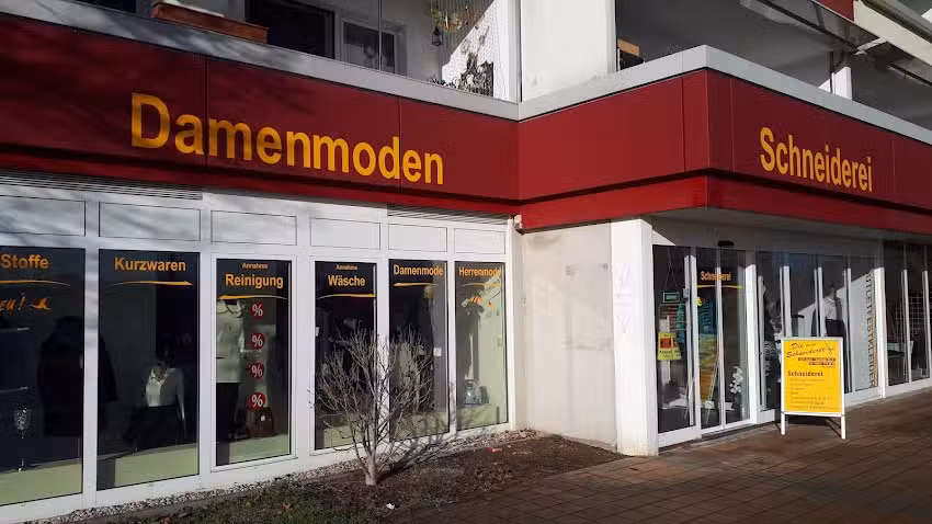 Simone Biemann &ndash; Die kleine Schneiderei