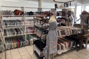 Stoff-Idee Stoffe Wolle Kurzwaren Schneiderei