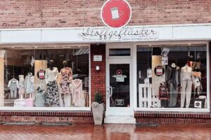 Stoffgefl&uuml;ster &ndash; N&auml;hen mit Herz und Knopf