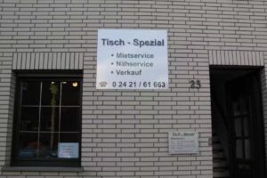 Tisch-Spezial: Wolle, Stoffe, &Auml;nderungsschneiderei und Vermietung ab Tischkante aufw&auml;rts