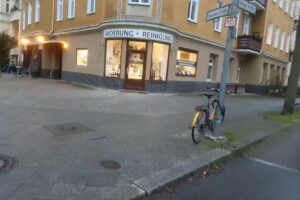 Uzuner&rsquo;s &Auml;nderungsschneiderei