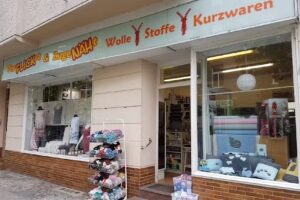 Verflickst & Zugen&auml;ht &ndash; HAUPTGESCH&Auml;FT &ndash; STOFFE, WOLLE, KURZWAREN