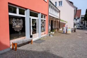 Zur Locke Haarschneiderei